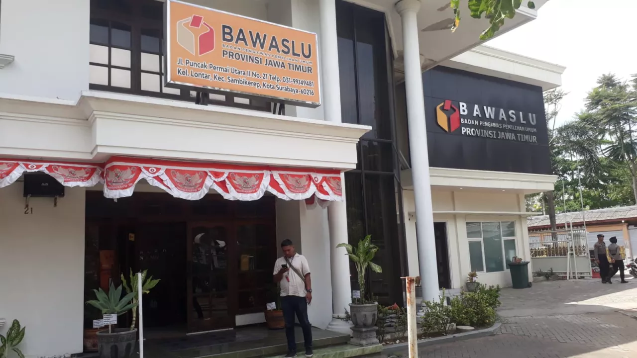 Ketua dan Komisioner Tak Bisa Ditemui, Besok Akan Ada Demo di Bawaslu Jatim