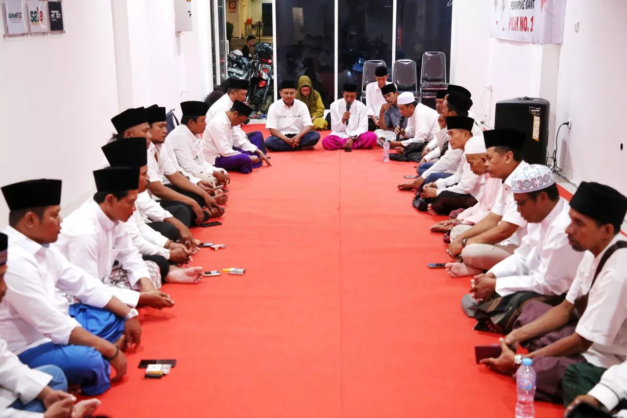 Jukir Dodok Langit, Juru Parkir di Surabaya Doakan Kemenangan Eri-Armuji