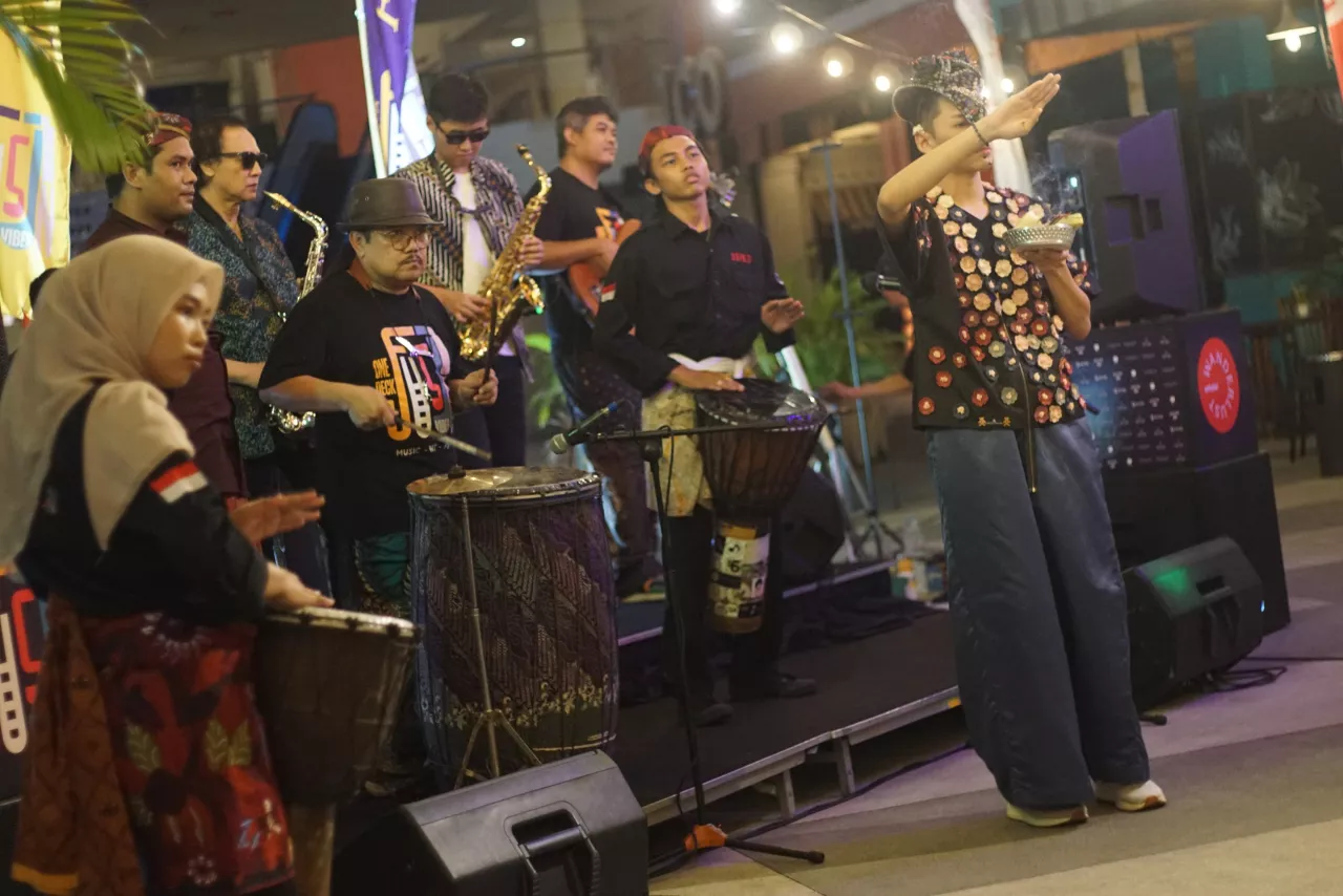Artotel Ts Suite Surabaya Kembali Hadirkan ONEDECK FUSION VIBES