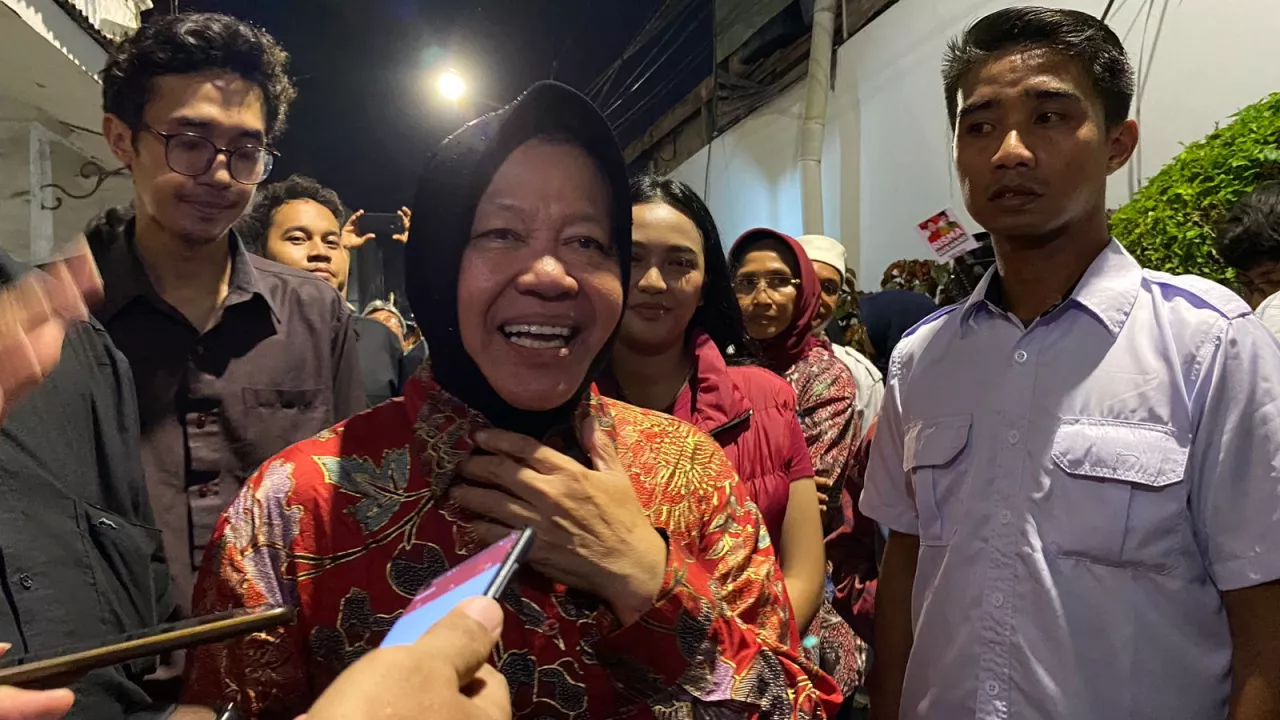 Begini Kisah Perjuangan Risma saat Jalan Gubeng Ambles
