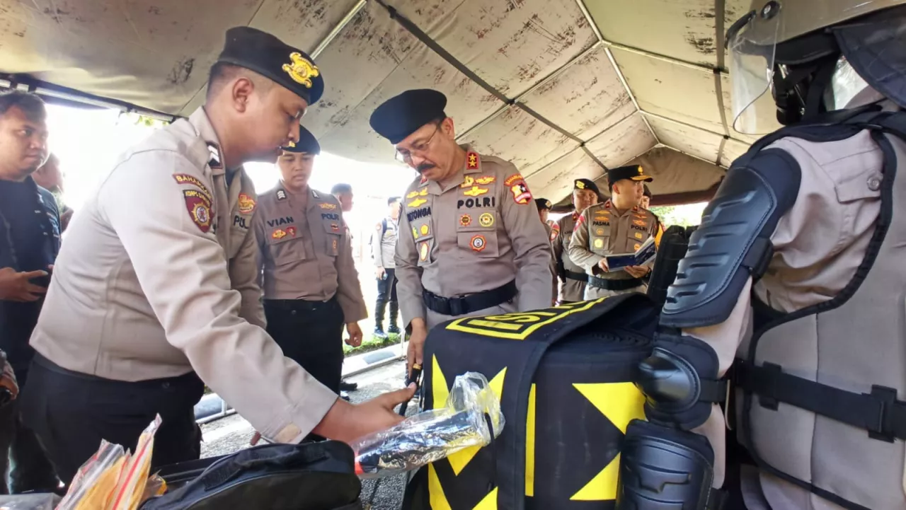 Kakorsabhara Polri Pimpin Apel Kesiapan Pengamanan Pilkada Jatim 2024