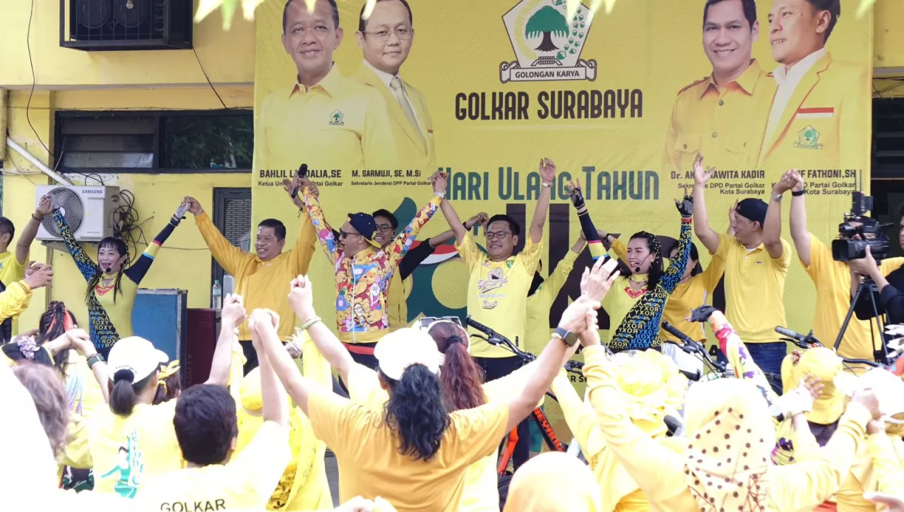 Golkar Surabaya Sukseskan Rekor MURI Senam Serentak Nasional