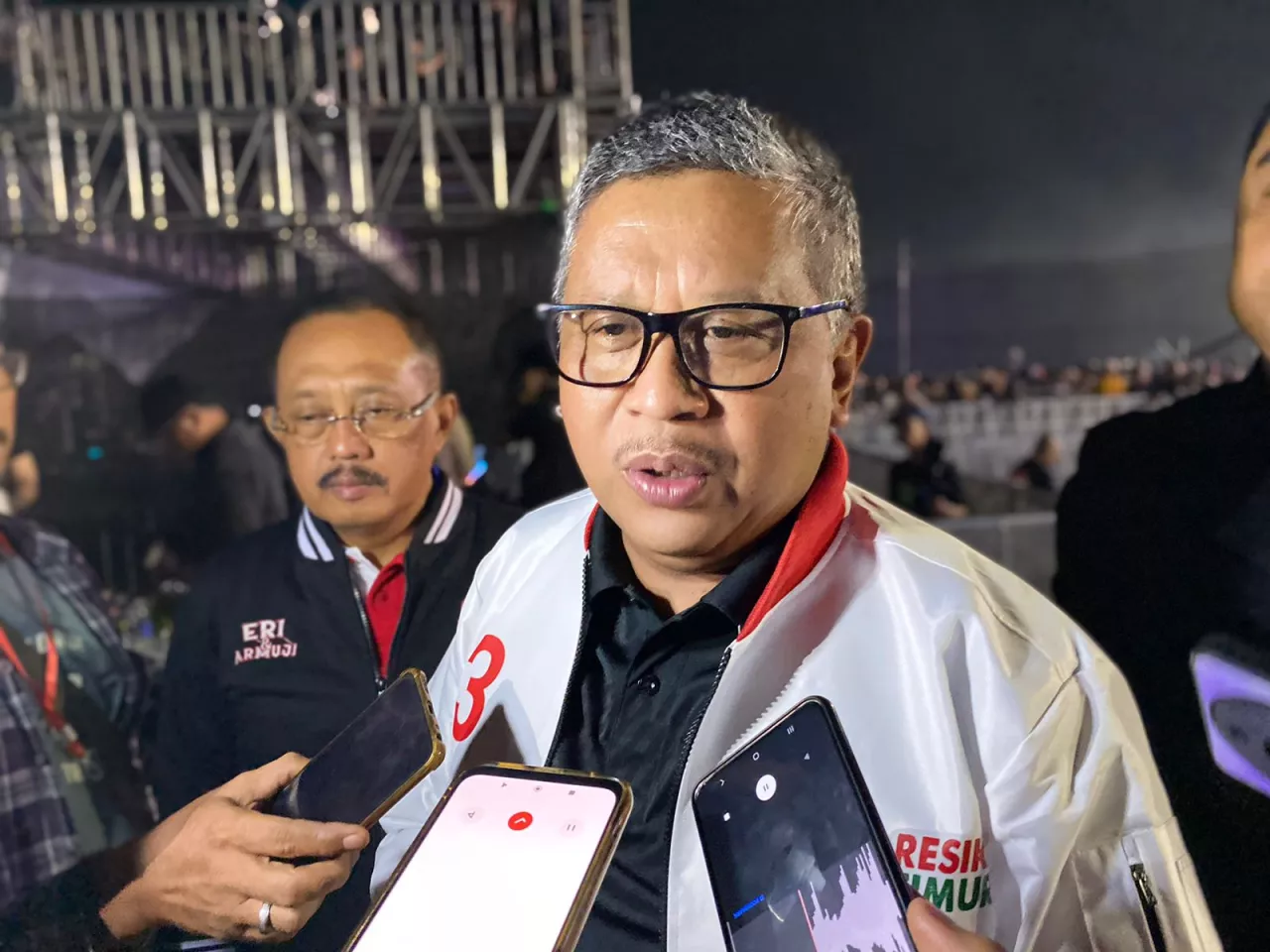 Sambut Putusan MK, Hasto Senang TNI-Polri Kena Sanksi Jika Tak Netral