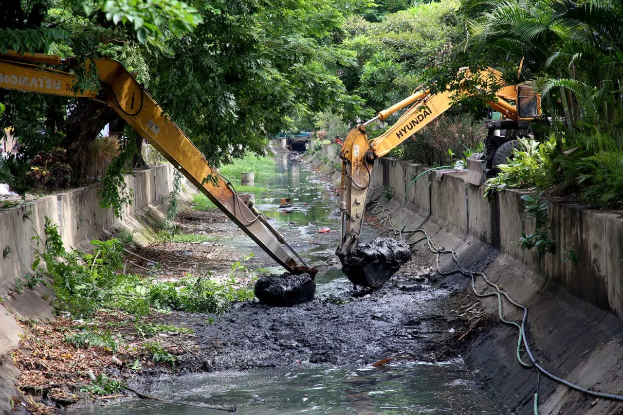 Khawatir Genangan Makin Parah, Warga Kupang Surabaya Tolak Proyek Jembatan