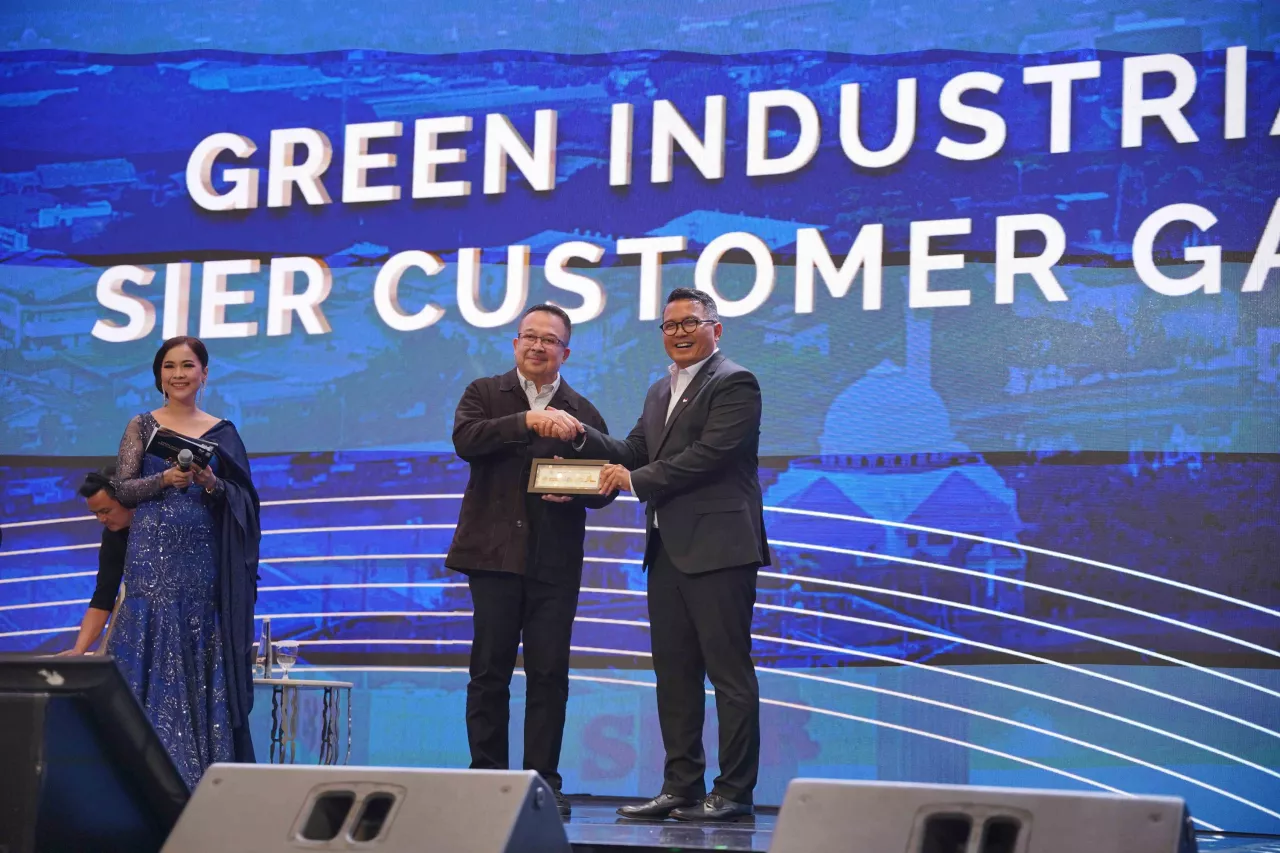 Rhenald Kasali Soroti Rekrutmen dan Fenomena Strawberry Generation di Green Industrial Awards 2024