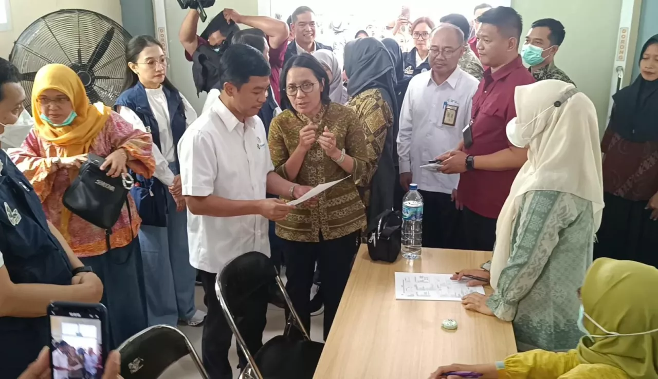 Wamenkes RI Sidak Puskesmas di Surabaya, Tekankan Deteksi Dini TB dan Kanker Serviks