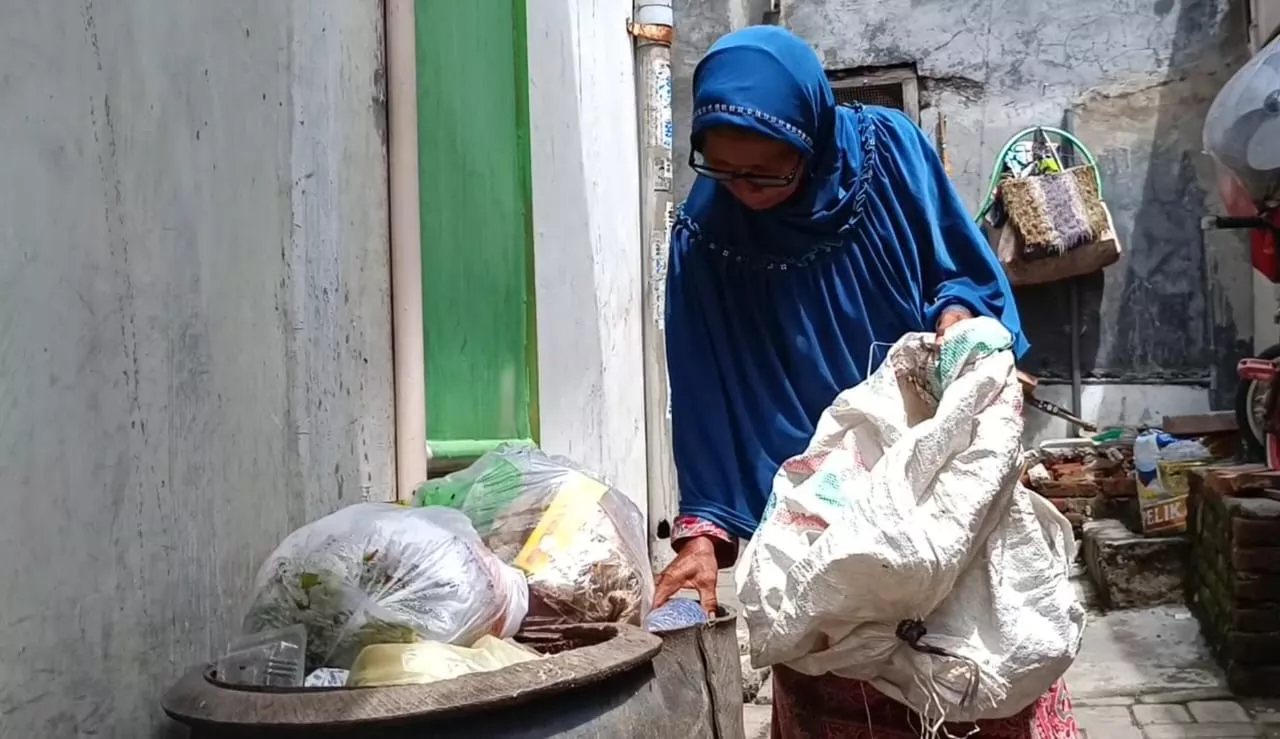 Kisah Misdiah, 30 Tahun Jadi Pemulung Demi Keluarga