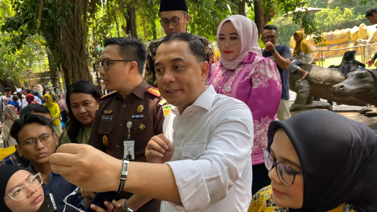 Penghuni Gedung Setan Minta Pindah ke Rusun, Ini Tanggapan Wali Kota Eri
