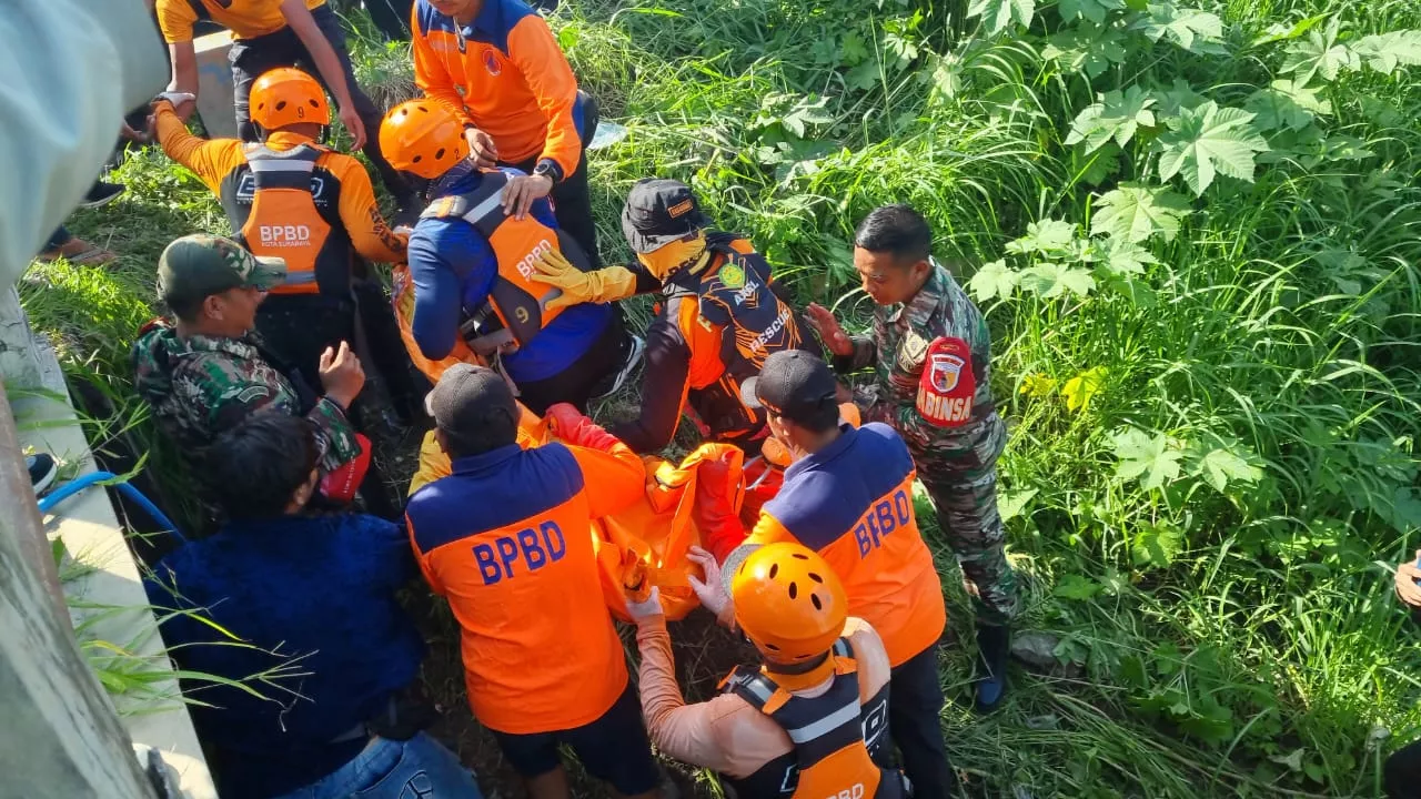 Balita Hilang Terseret Arus Selokan, Ditemukan Nyangkut di Eceng Gondok