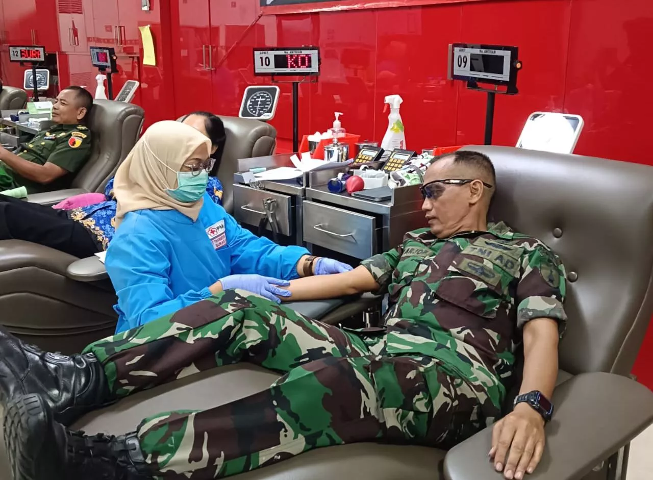 Pendam V/Brawijaya Gelar Donor Darah dan Ziarah, Sambut HUT Penerangan TNI-AD ke-74