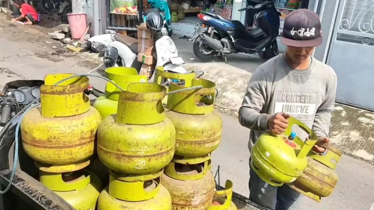 Harga Eceran LPG 3 Kg Naik, Warga Jatim Mengeluh