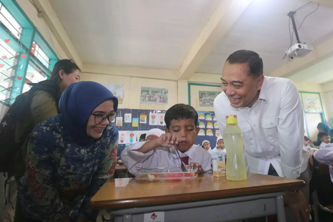 Dukung Program Makan Bergizi Gratis, Pemkot-DPRD Surabaya Siapkan Rp1 T