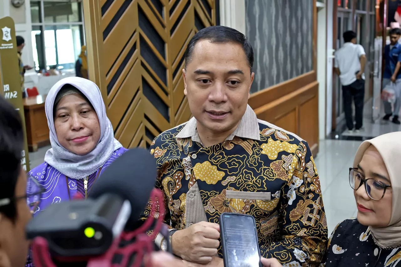 9 Ribu Warga Surabaya Derita TBC, Wali Kota Eri Upayakan Program R1N1