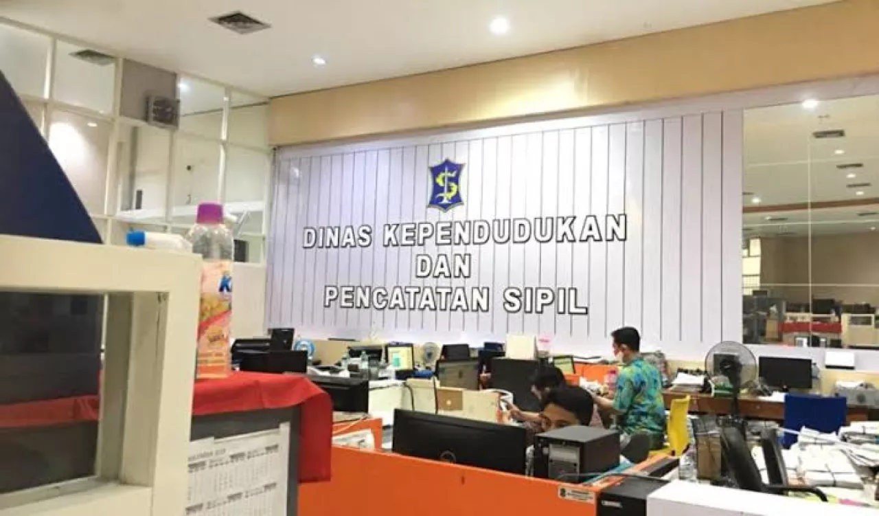 Sulit Urus Surat Pindah di Dispendukcapil Surabaya, Warga Luar Surabaya Sambat