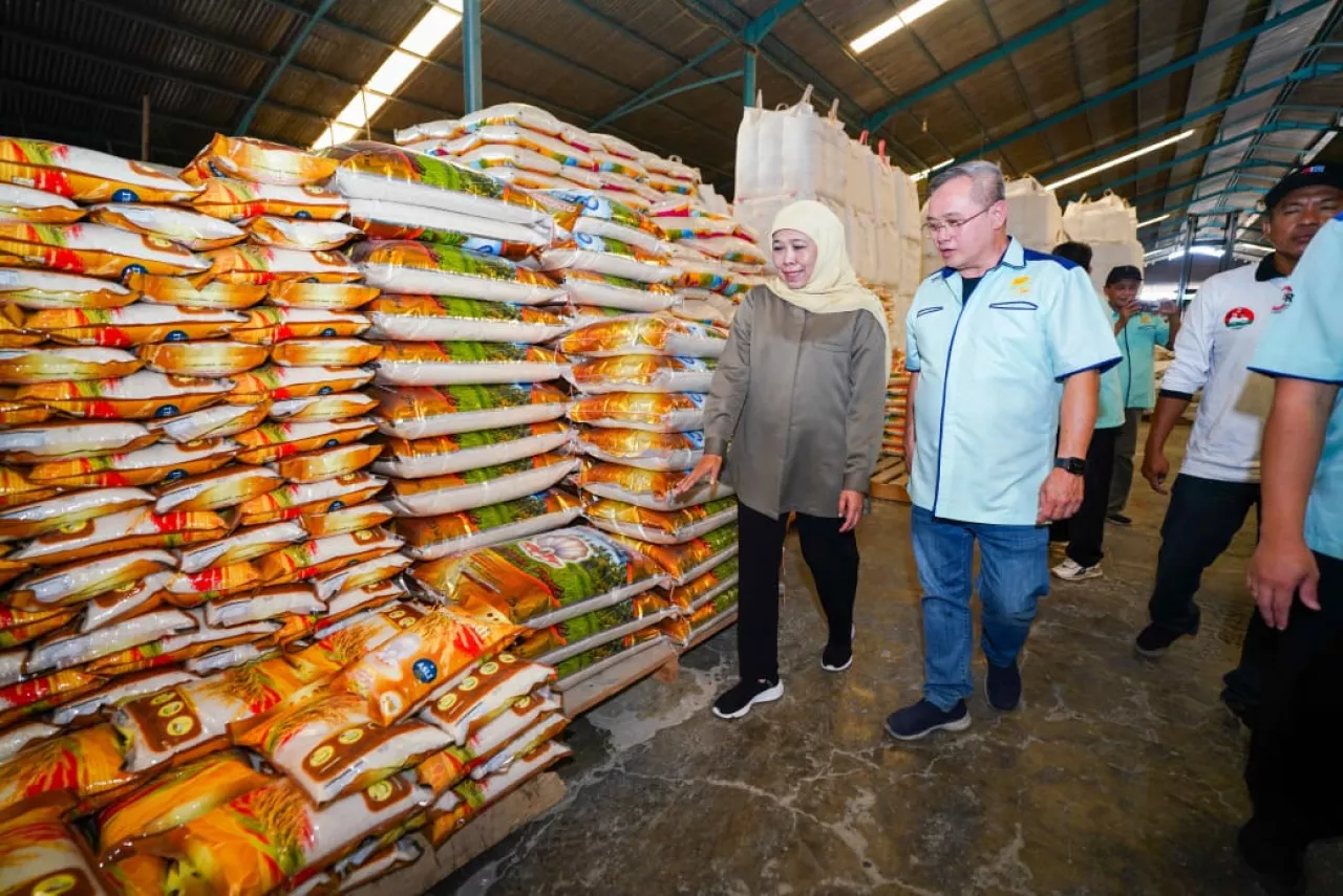 Stok Bahan Pokok Aman Jelang Ramadan, Gubernur Khofifah Imbau Masyarakat Bijak Belanja