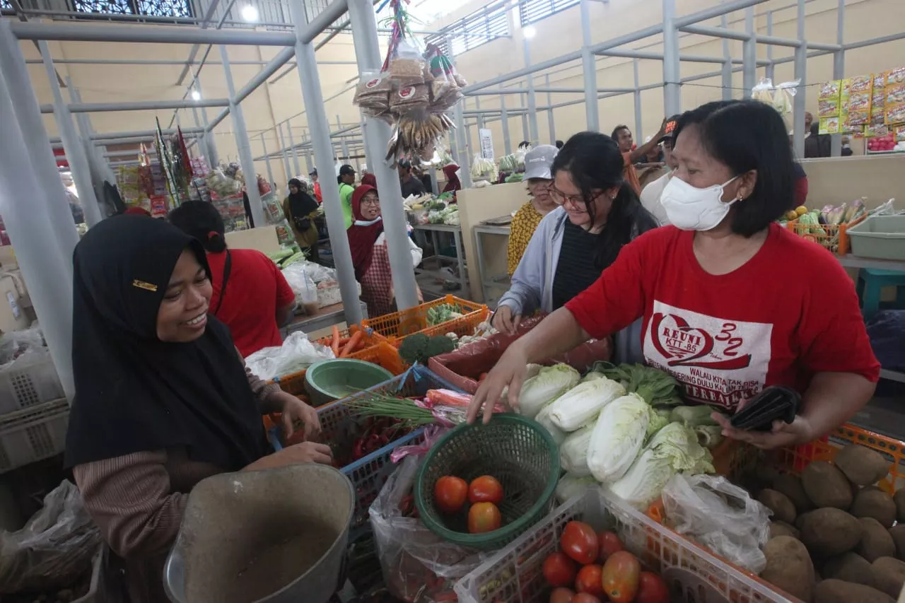 Harga Pangan di Surabaya Naik, Pemkot Pastikan Stok 3 Bulan ke Depan Aman
