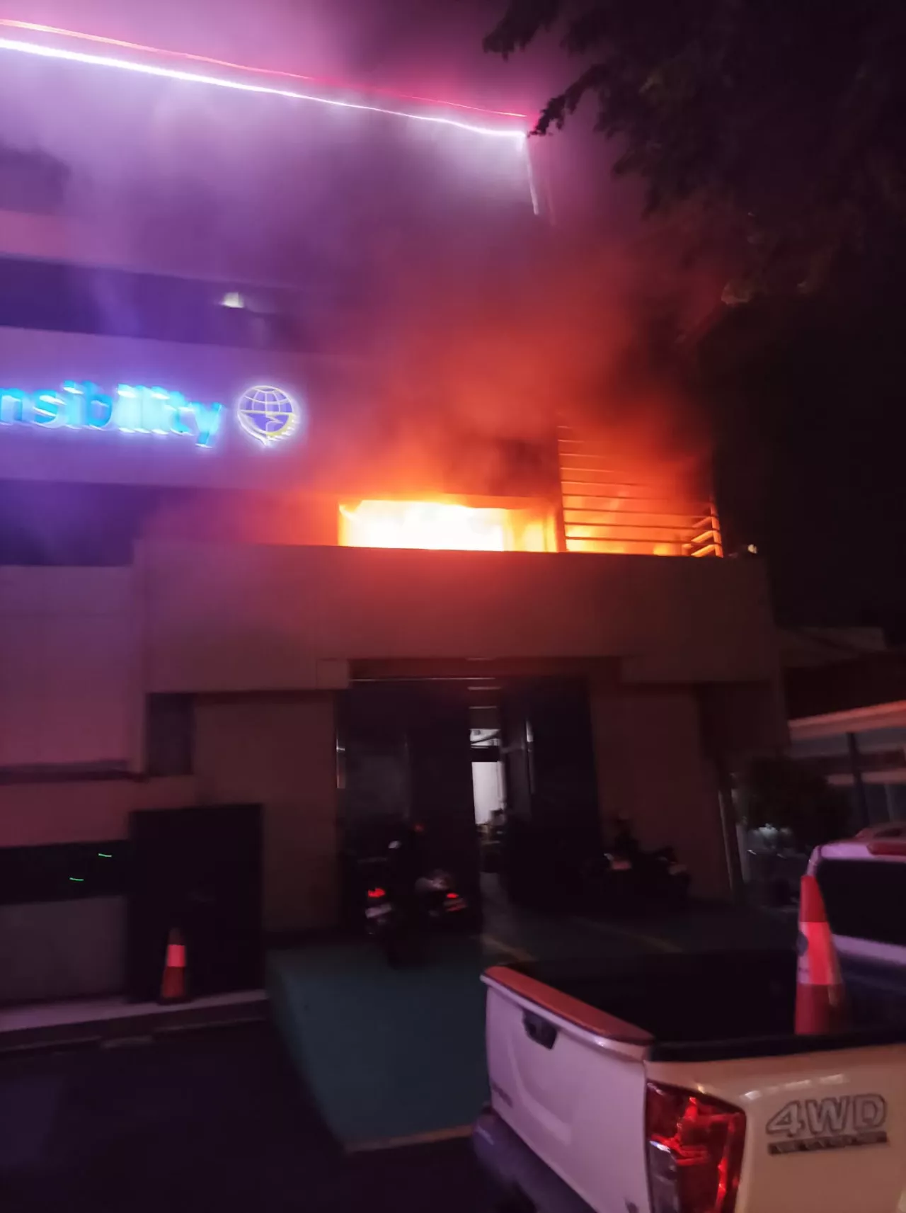 Kebakaran Hanguskan Ruang Server Dinas Perhubungan Jatim di Surabaya