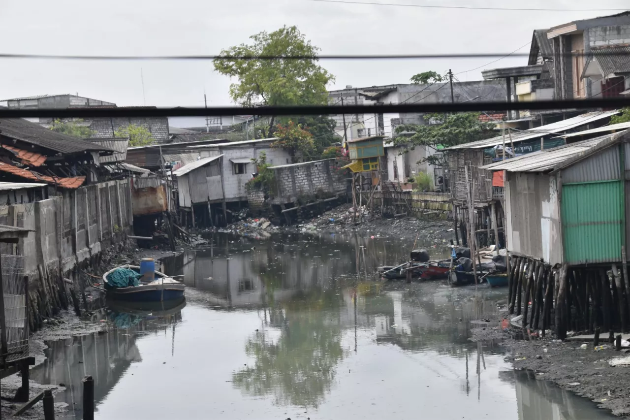 Pemkot Surabaya Siapkan Normalisasi Sungai Kalianak, Pasang Patok Penanda