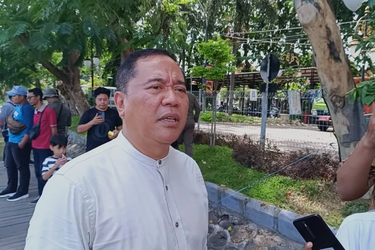 Marak Pengemis di Makam Ziarah, DLH Surabaya: Itu Warga Sekitar Cari Rezeki