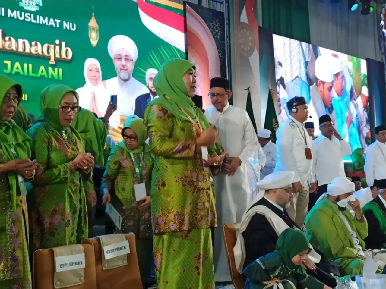 Khofifah Terima Ijazah Kiswah Makam Syekh Abdul Qadir Al Jailani Kedua Kali