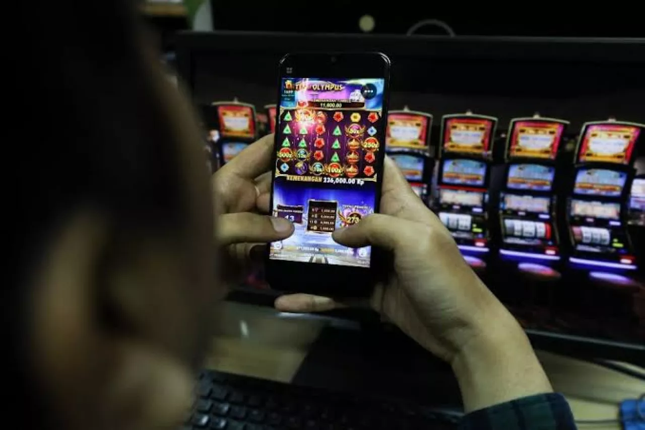 DPRD Jatim Dorong Regulasi Tegas Atasi Maraknya Judi Online dan Pinjol Ilegal