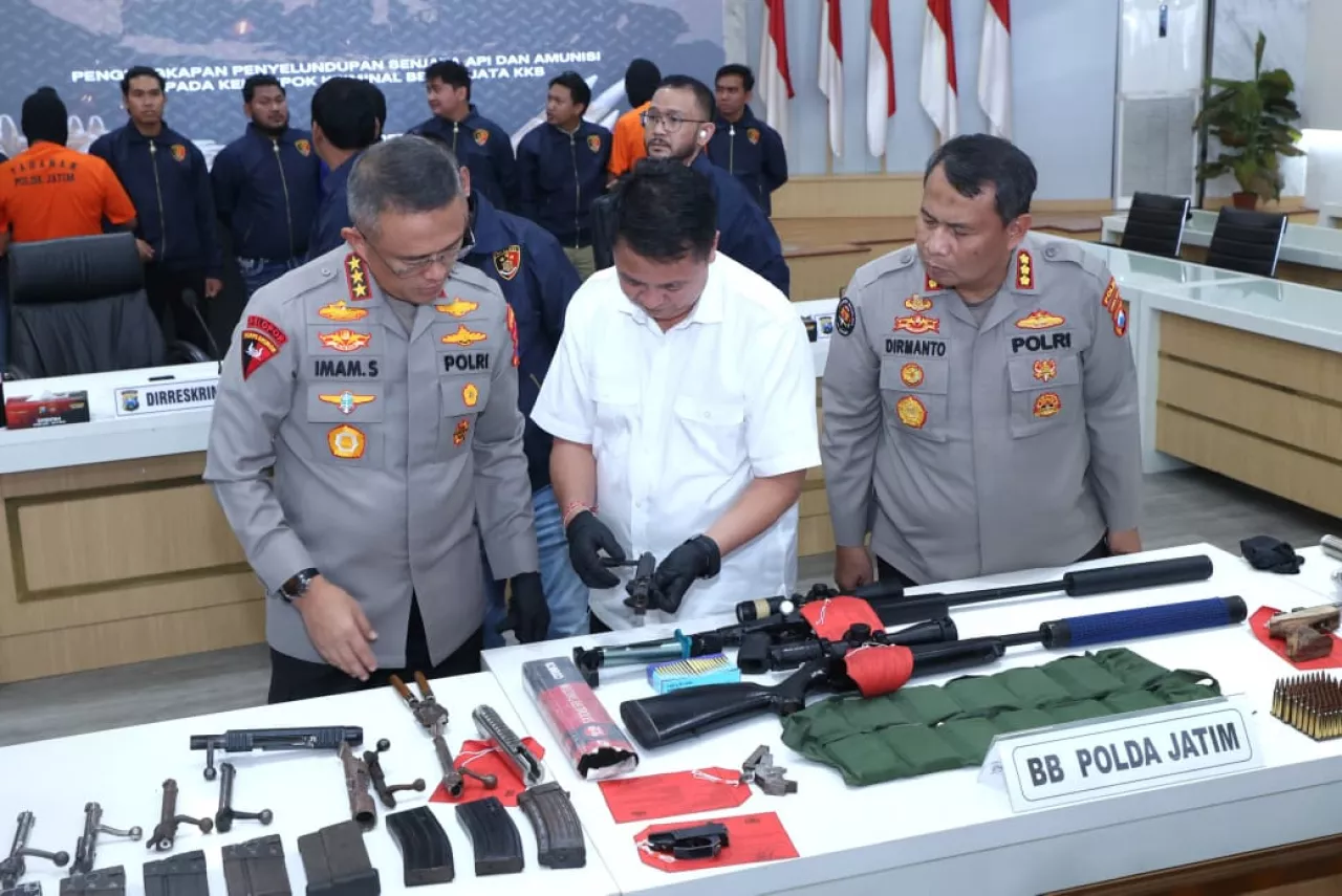Polda Jatim Gagalkan Penyelundupan Senjata Diduga untuk KKB Papua