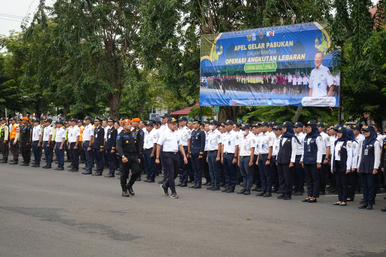 KAI Daop 8 Surabaya Siapkan 621 Personel untuk Angkutan Lebaran