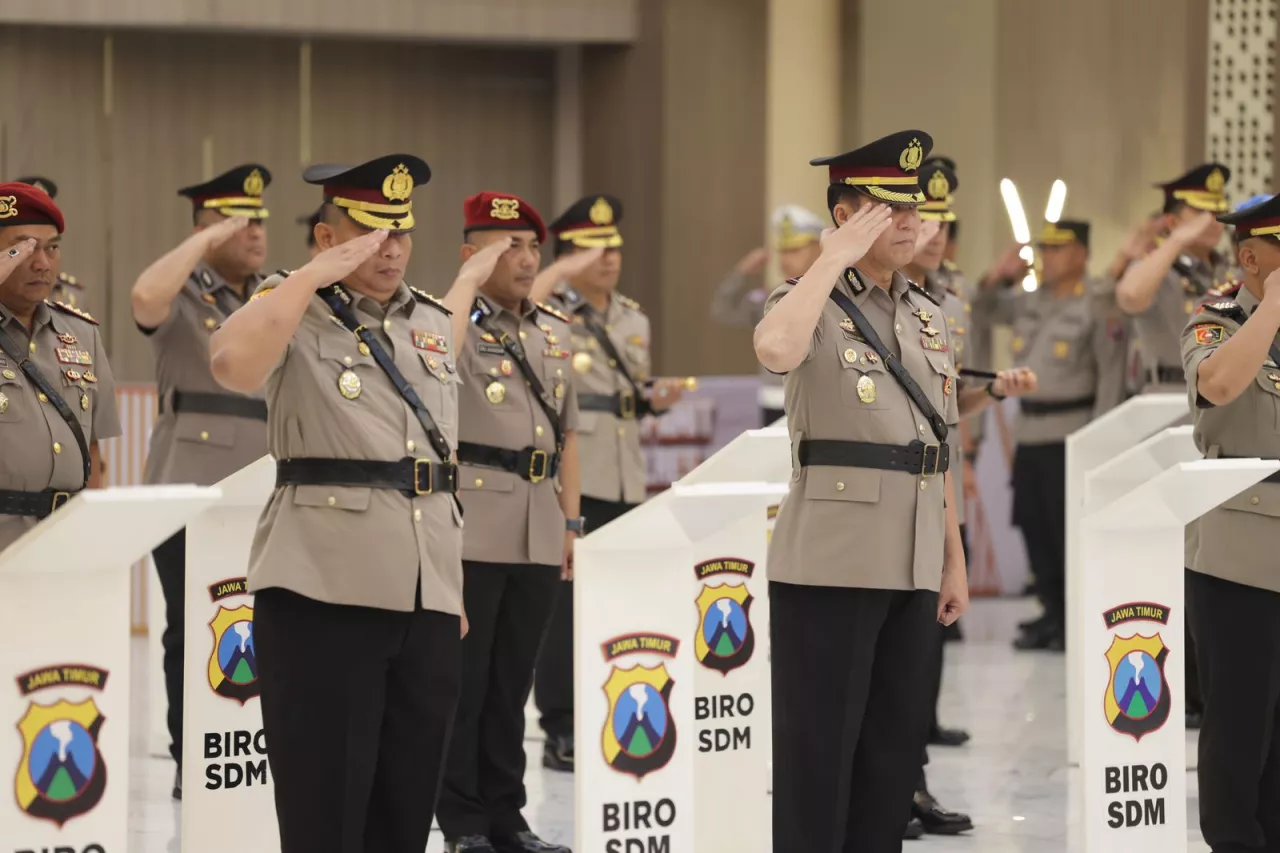 Kapolda Jatim Pimpin Sertijab Pejabat Utama dan Kapolres Jajaran