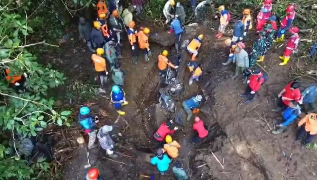 Tragedi Longsor Cangar: 10 Korban Tewas, Operasi SAR Ditutup