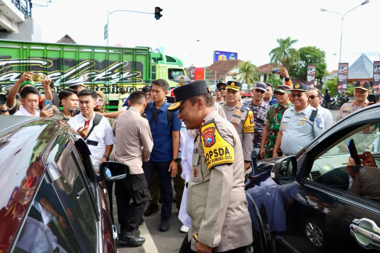 Kapolda Jatim Tinjau Pelabuhan ASDP Ketapang Banyuwangi, Pastikan Arus Lalu Lintas Lancar   