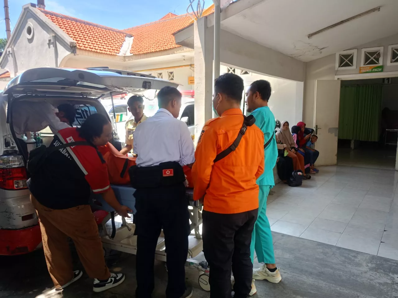 Begini Kronologi Rumah Roboh Tewaskan Satu Penghuni di Pasar Jarak