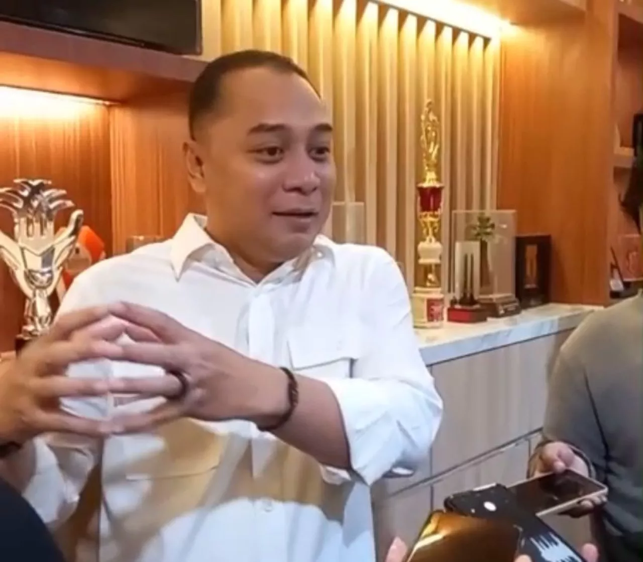 Wawali Armuji Ngomong Kasar saat Sidak, Wali Kota Eri Minta Maaf ke Masyarakat