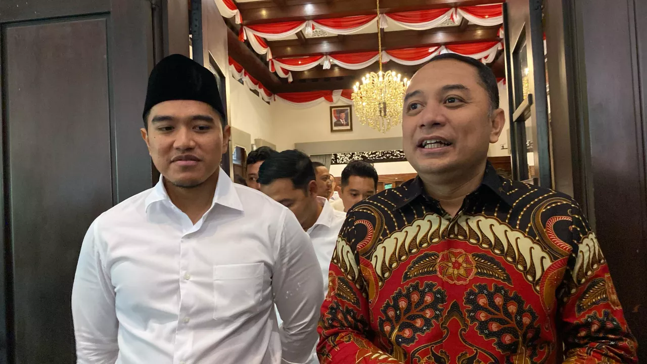 Sowan ke Eri Cahyadi, Kaesang Singgung Soal Ijazah: Sudah Ditangani Pak Wali