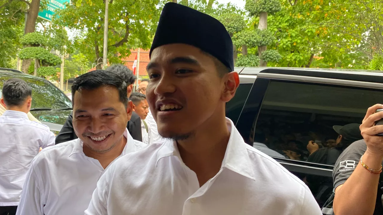 Batal Temui Khofifah, Kaesang Pilih Pulang Lebih Cepat: Kangen Anak