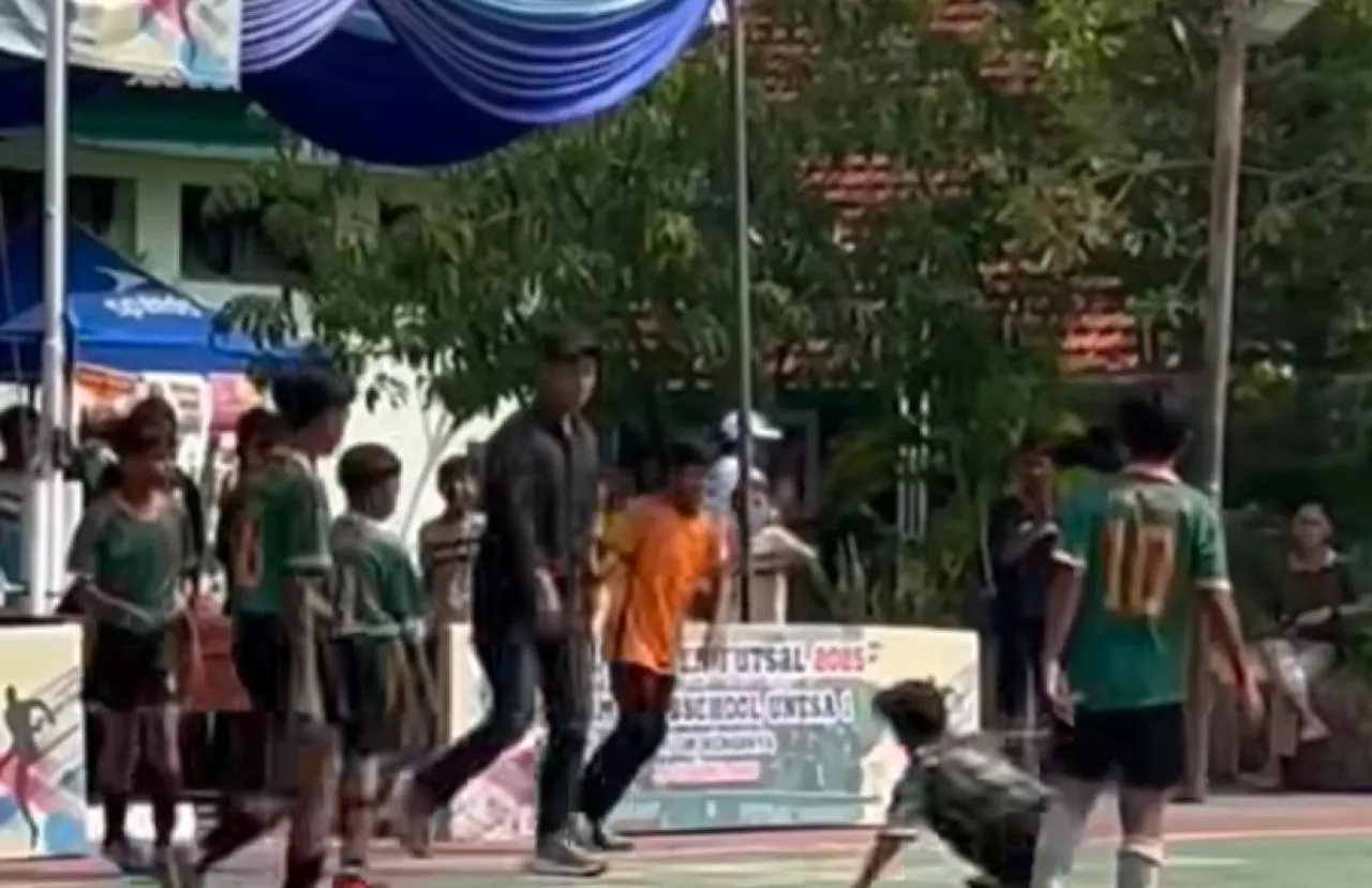 Guru Banting Siswa di Surabaya, Wali Kota Eri: Beri Sanksi Terberat!