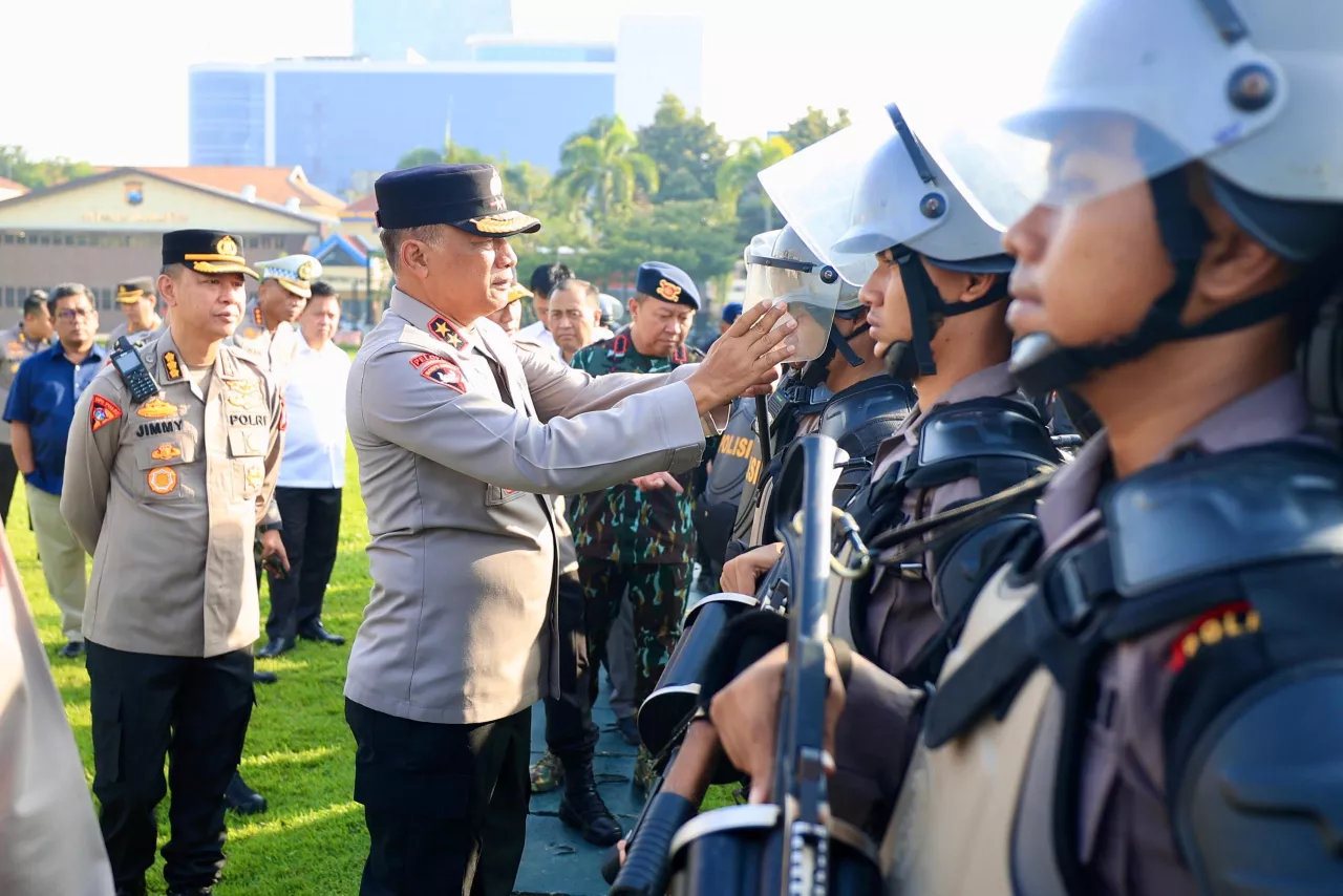 Polda Jatim Kerahkan 3.736 Personel Amankan May Day 2025 di Surabaya