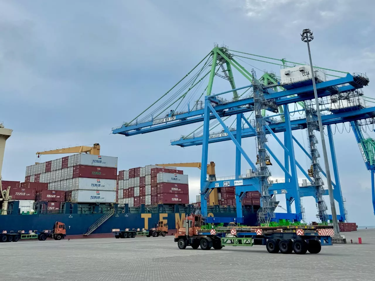 Pemindahan Terminal Petikemas Makassar ke Makassar New Port Tuntas Tahun 2027   