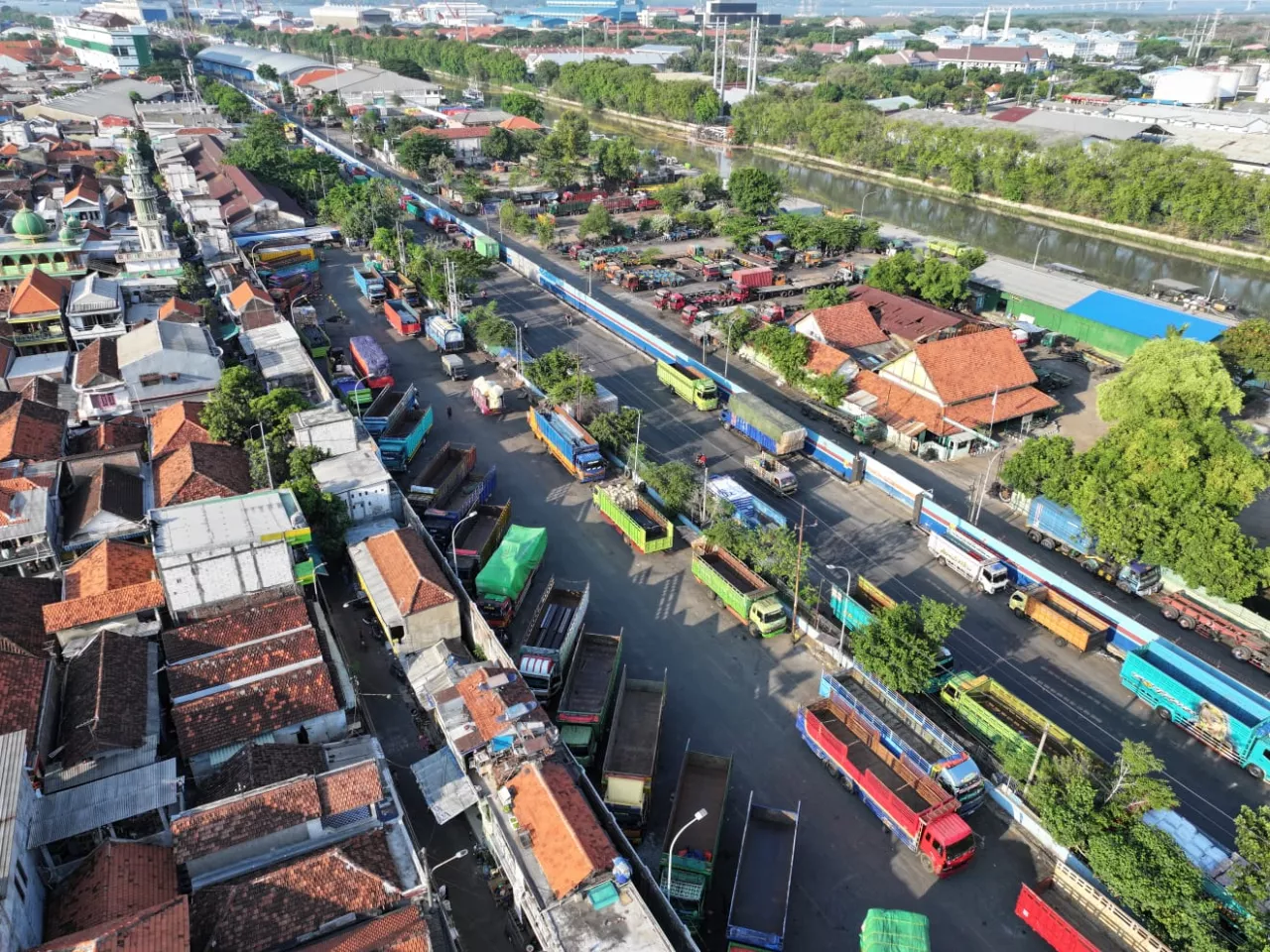 Pelindo Regional 3 Siapkan Layanan 24/7 di Tanjung Perak Selama Libur Waisak