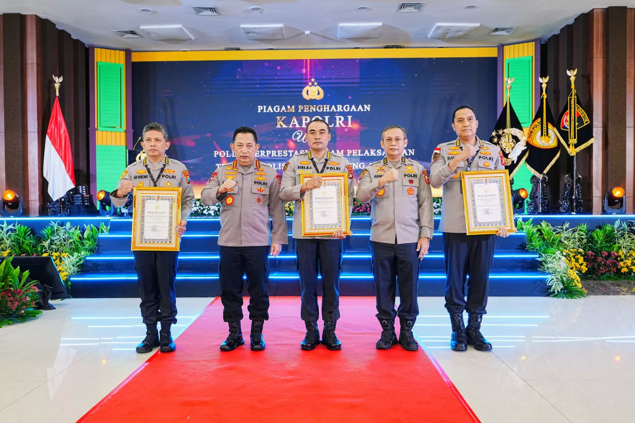 Prestasi Gemilang, Polda Jatim Juara Umum Rakernis SDM Polri 2025