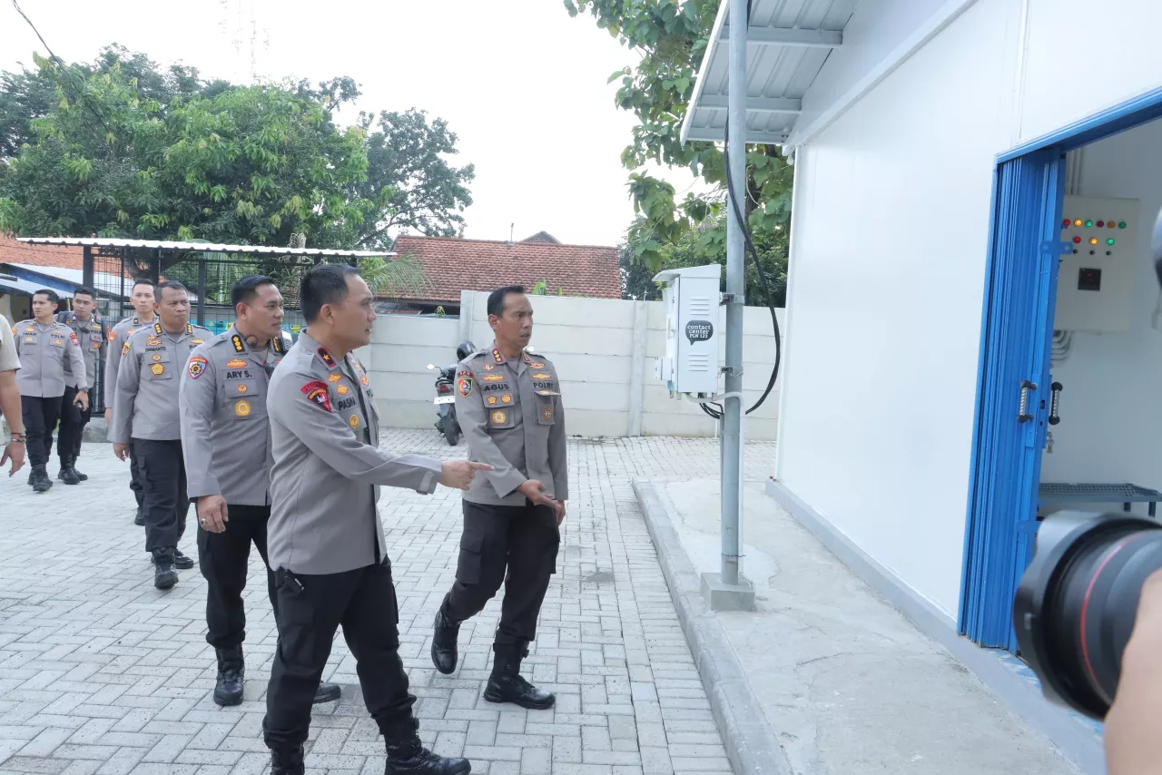 Wakapolda Jatim Tinjau Pembangunan Gudang Ketahanan Pangan di Mojokerto