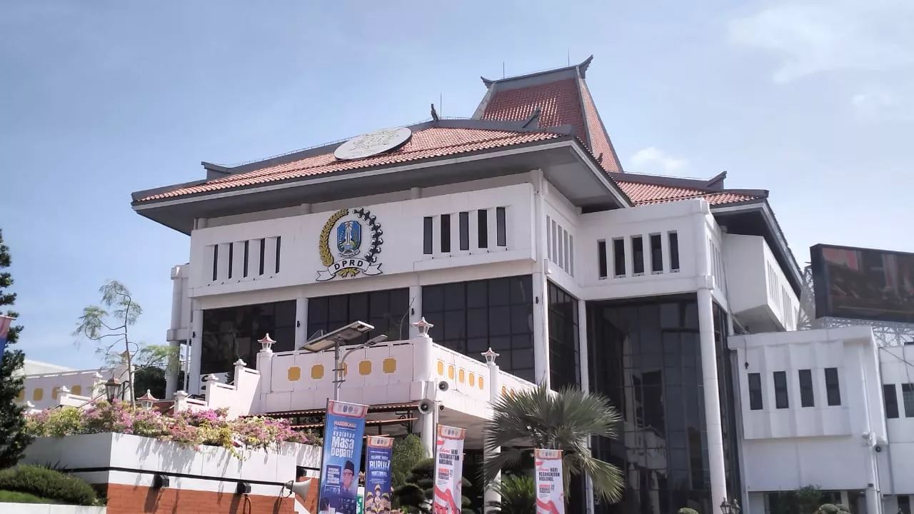 Warga Surabaya Laporkan Anggota DPRD Jatim ke BK soal Kunker Luar Negeri