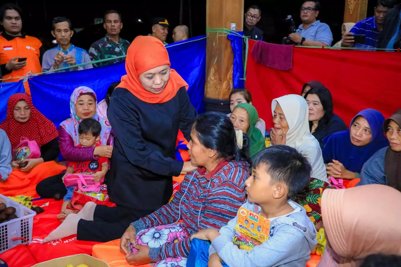 Gubernur Khofifah Janjikan Hunian Tetap bagi Korban Longsor Trenggalek   