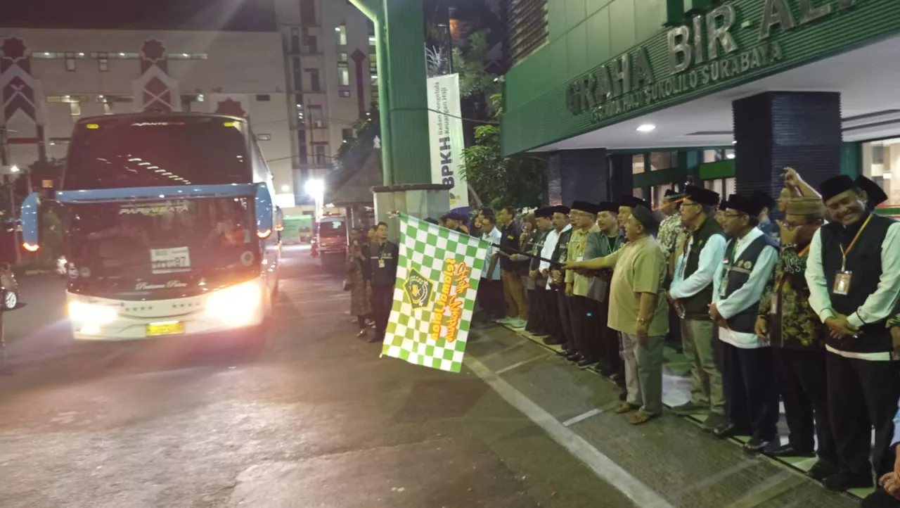 Visa Belum Terbit, 20 Jemaah Haji Surabaya Gagal Berangkat