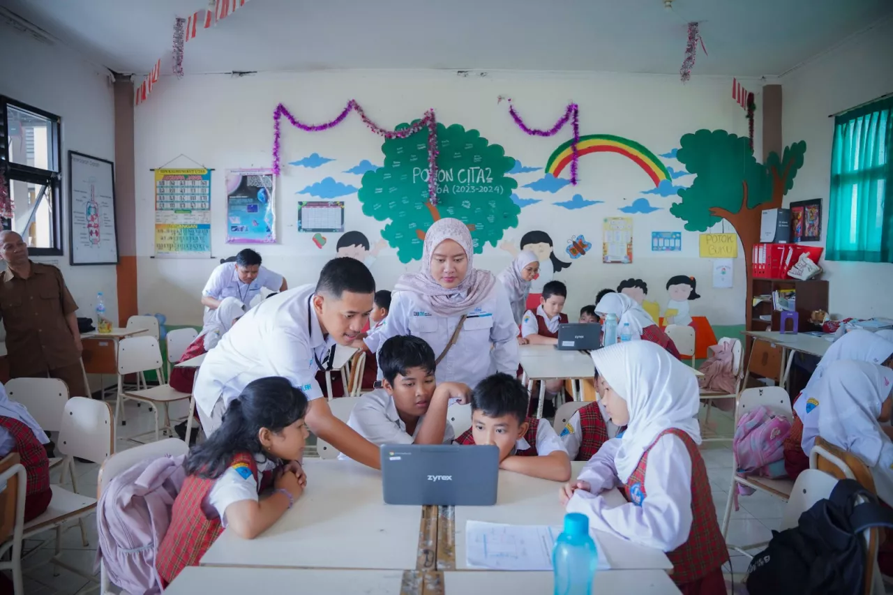 Dorong Literasi Digital Sejak Dini, SIER Gelar Program 'SIER Mengajar 2025'