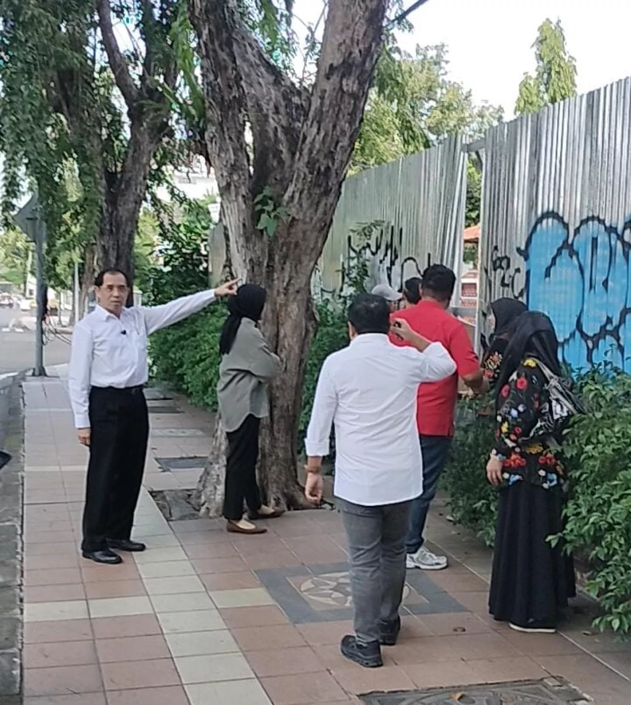 Komisi D DPRD Surabaya Sidak Bangunan Diduga Cagar Budaya yang Dibongkar