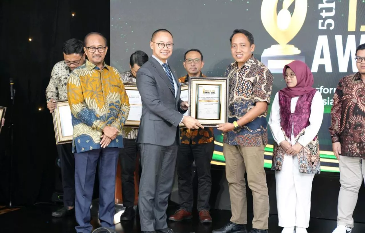 Pelindo Terminal Petikemas Raih Dua Penghargaan di Ajang TJSL & CSR Award 2025