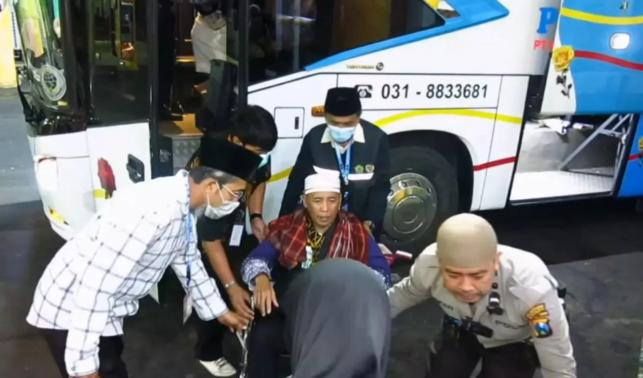 Insiden Kapal Tenggelam, Puluhan Jemaah Haji Bali Pilih Gunakan Jalur Udara