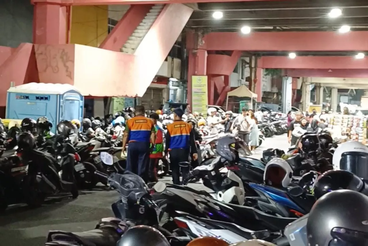 Parkir Tepi Jalan Tunjungan Bakal Dilarang, Ini Lokasi Penggantinya
