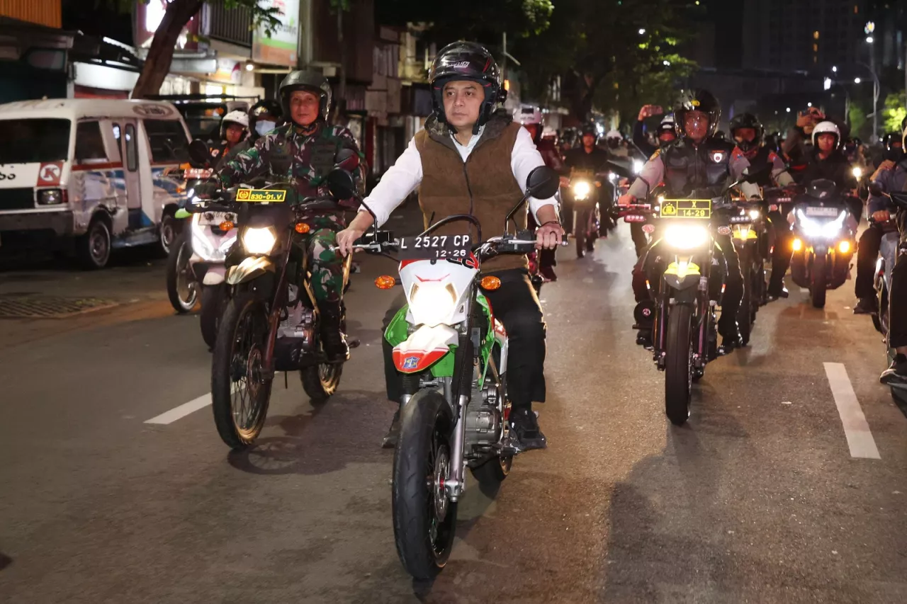 Razia Jam Malam Anak di Surabaya Libatkan TNI-Polri