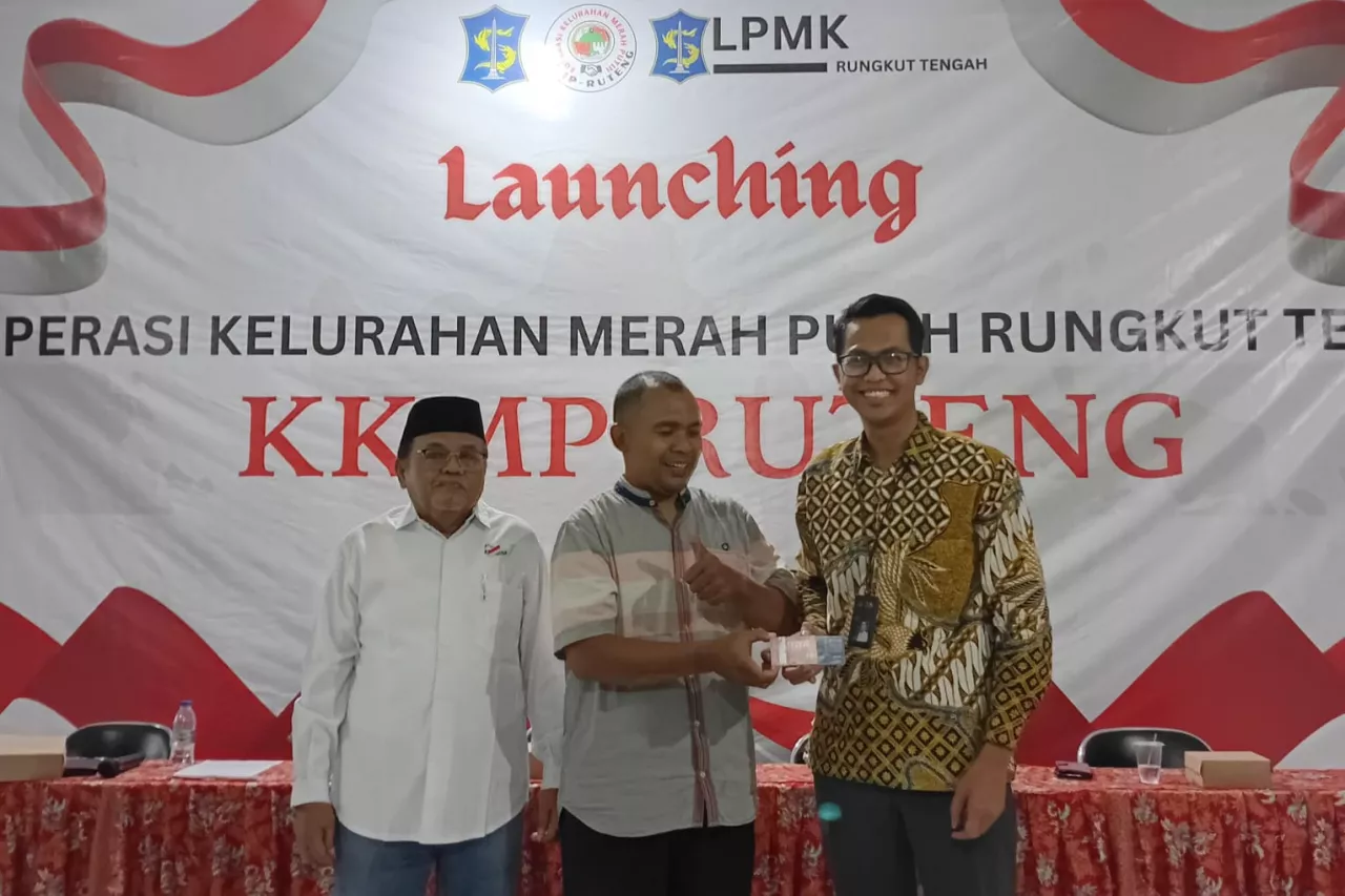 Gandeng Bank Mandiri, Kartu Anggota Koperasi Merah Putih Rungkut Bisa E-Money